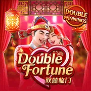 Hình ảnh bàn Poker trực tuyến với các lá bài và chip tại 12play trang chủ chính thức